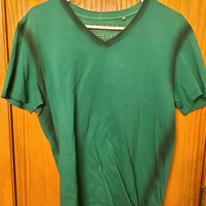 Guess v-neck medium